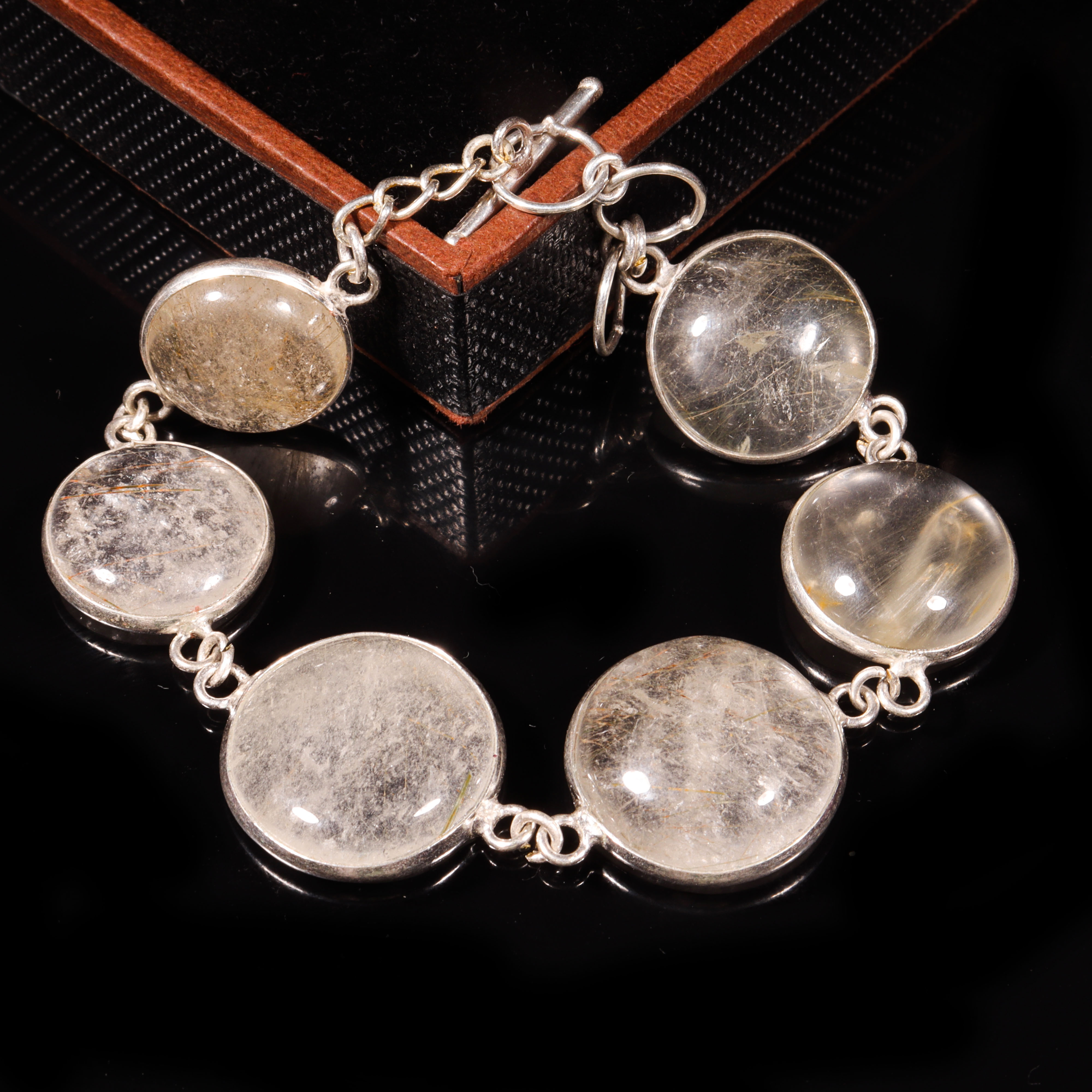 Product Details & Build Quality