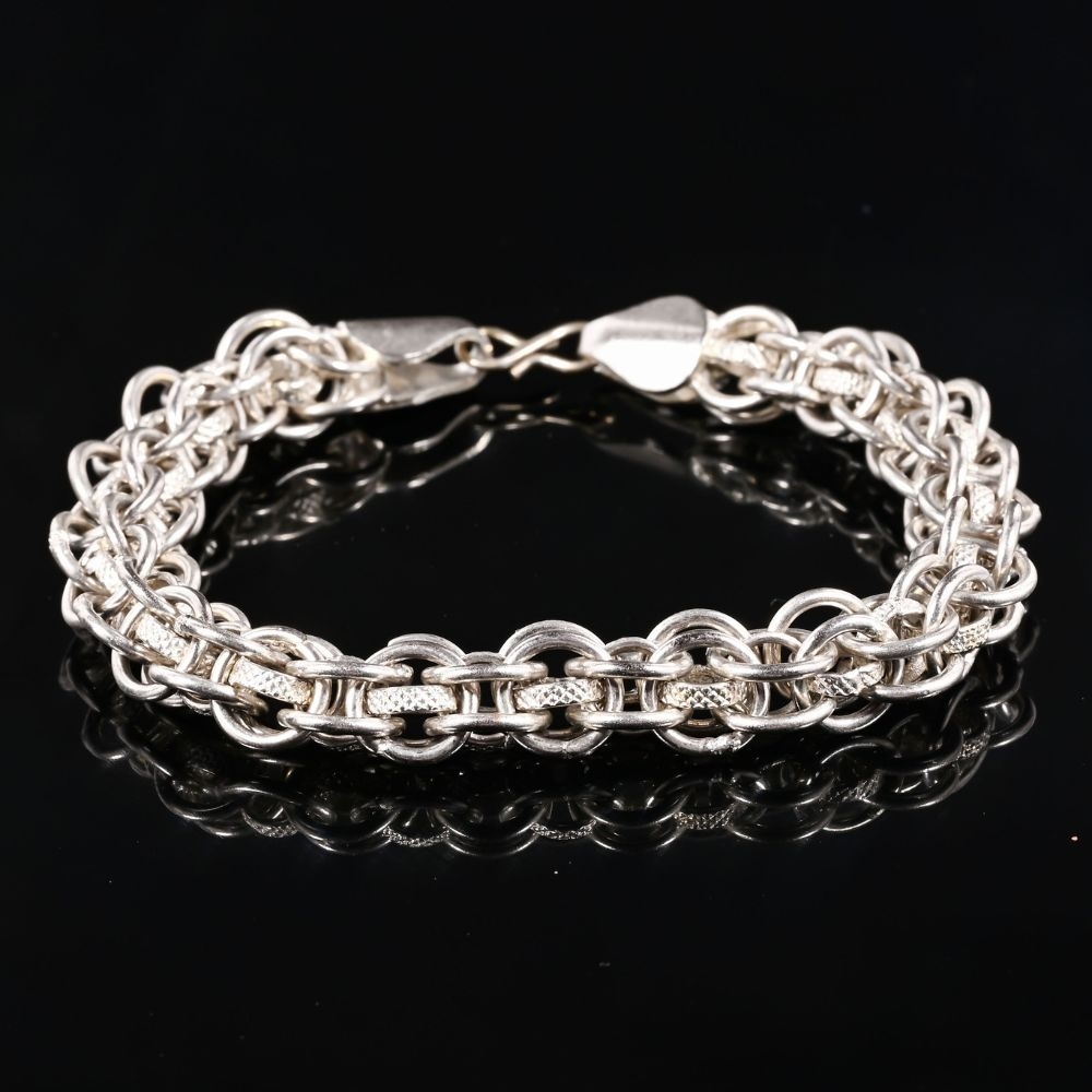 Product Details & Build Quality