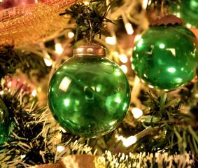 Top 10 Christmas Tree Decoration Hacks