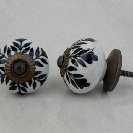 Black Leaf Knob
