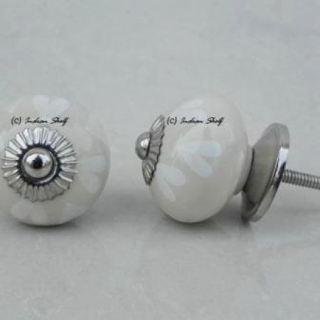 White Heart Cream Knob