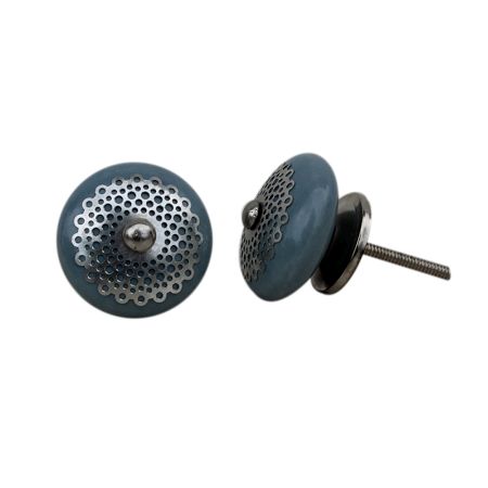 Grey Strewn Flat Knob