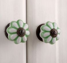 Pea Green Sunflower Medium Knob