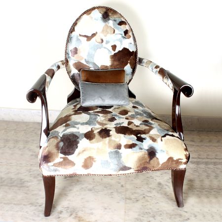 Beautiful Lacrima Chair