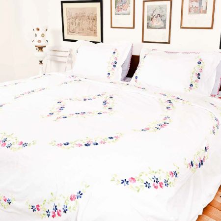 White Hand Embroidered Duvet Cover with Red Blue Floral Design+2 Pillow Covers