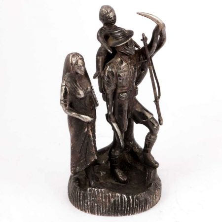 Bronze Solider with Family Statue
