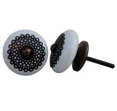 White Strewn Flat Knob-04