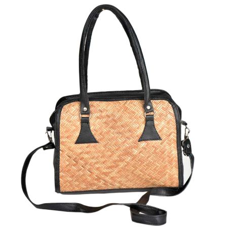 Handmade Black Frame Shoulder Bag