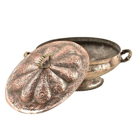 Engraved Rice Bowl With Delicate Design On The Lid And Handles