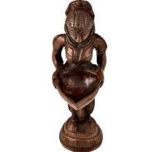 Brass Welcome Lady Holding A Lamp