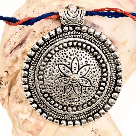 Engraved Floral Design Silver Aluminum Metal Round Pendant Jewelry