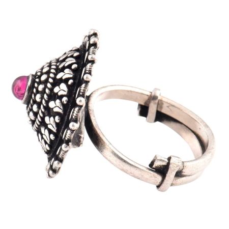92.5 Sterling Silver Ring Oxidized Rope leaf Motifs  With Amethyst Stone (Free Size)