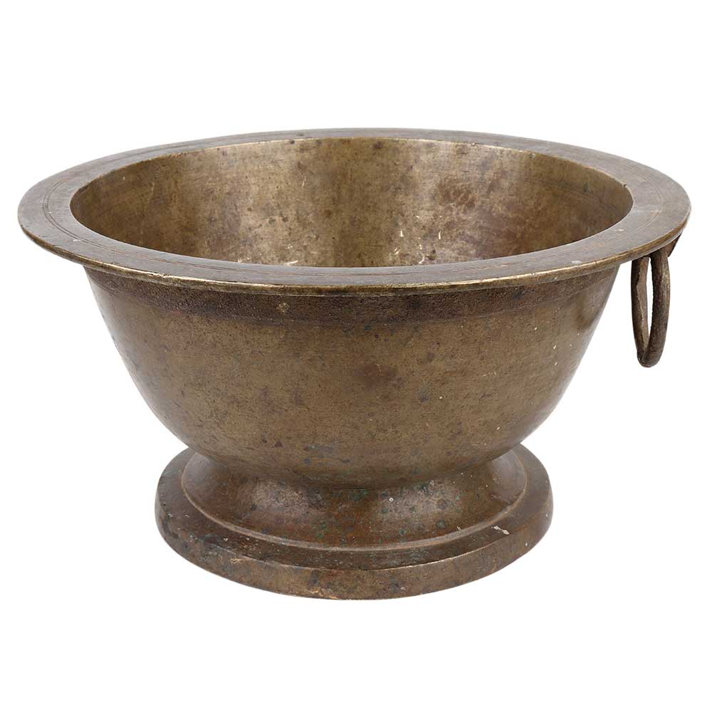  Round  Brass Flower  Pot  With A Single Ring