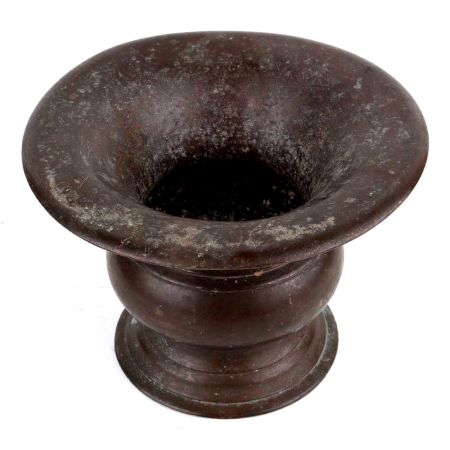 Brass VaseÂ Wide Mouth And Round Shape Home Decoration