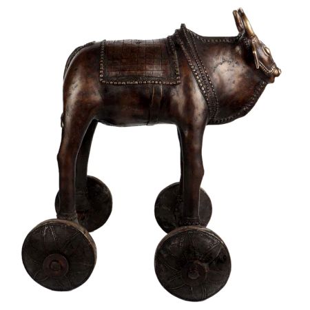 Brass Ox Statue On Wheels Art Decoration Statue