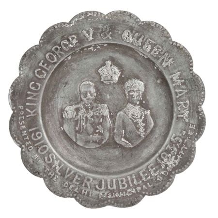 Hand Carved Brass King George And Queen Mary Silver Jewelry Plate