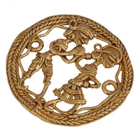 Charismatic Brass Decor Piece With The Romantic Couple