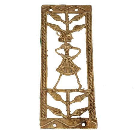 Dramatic Home Decor Artwork From Brass Metal