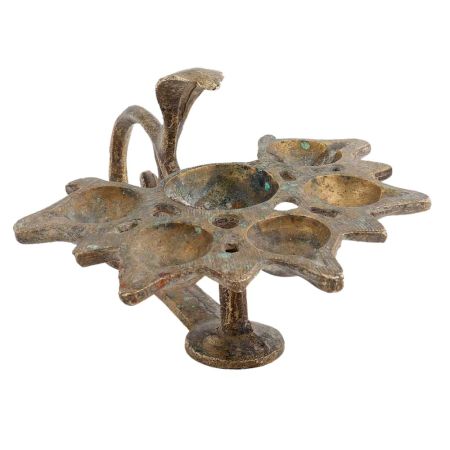 Brass Vintage Used A Big Arti Lamp With Handle