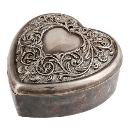 Vintage Heart Shape Box Big