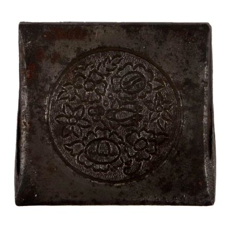 Handmade Black Brass Cube Shaped Paperweight With Engraved Floral Design