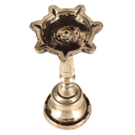 Brass Kuthu Vilakku Oil Lamp With 7 Wicks