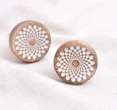 Handmade White and Brown Wooden Round Furniture Knobs