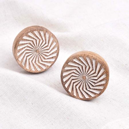 Handmade White and Brown Wooden Round Cupboard Knobs