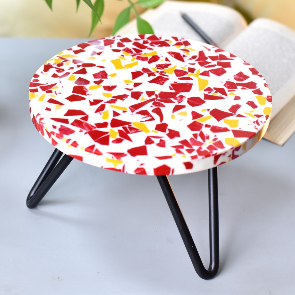 Red Speckled Chips Wood Resin Cake Stand With Iron Legs