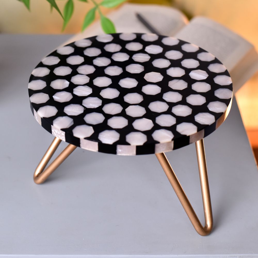 Round Discs Wood And Resin Cake Stand With Iron Legs