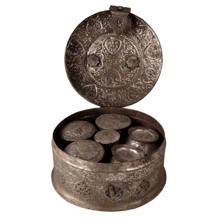 Vintage Copper Paandan for Decor