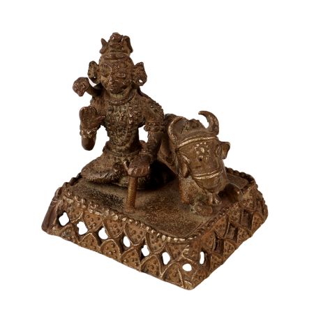 Auspicious Lord Shiva Statue in Himalayan Art