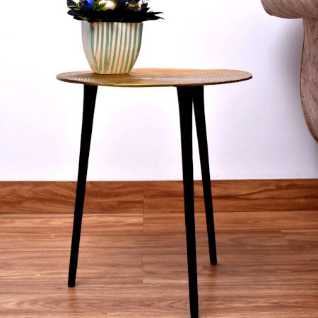 Brown Finish Table Top Made of Premium Aluminium
