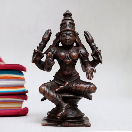 High-Quality Copper Murti of Goddess Lakshmi for Prayer Room