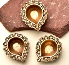 Brass Bud Shaped Decorative Border Diwali Diya Pack of 3