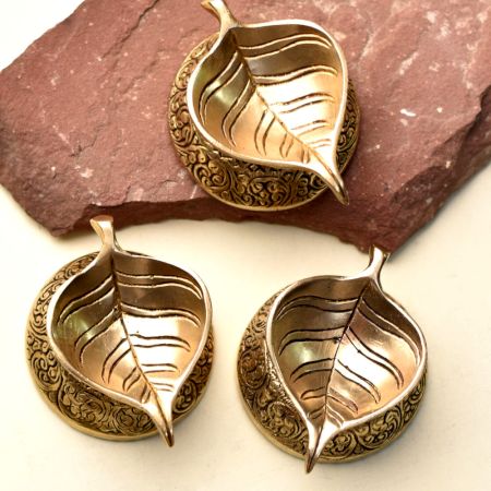 Brass Pepal Leaf Diwali Diya On Decorative Base Pack of 3