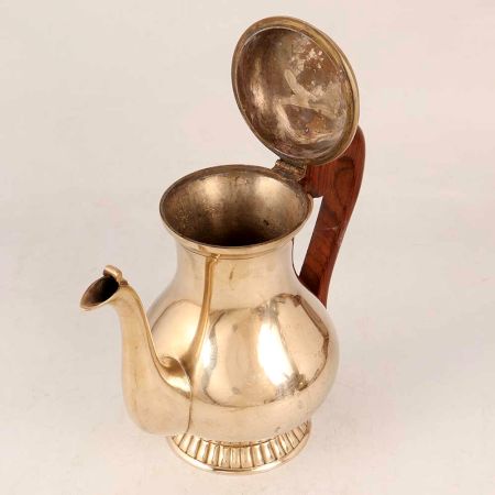 Shiny Golden Brass Kettle in English Art