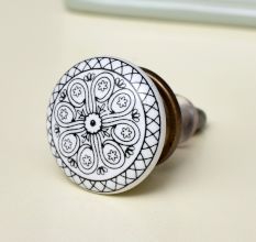 Black Wheel Flat Knob