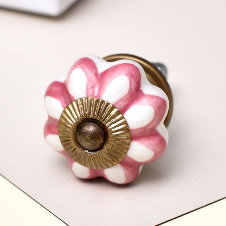 Cherry Wheel Medium Knob