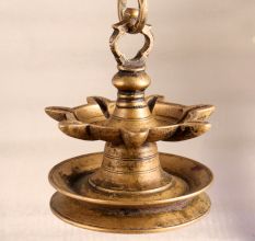 Hanging High-Quality Brass Oil Lamp with 7 Jyots for Decor