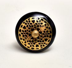 Black Strewn Flat Knob