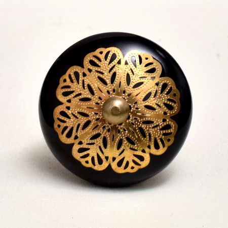 Black Strewn Flat Knob
