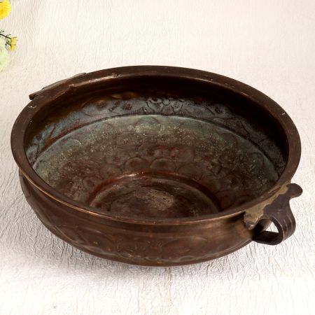 Handmade Dark Brown Urli Made of High-Quality Brass