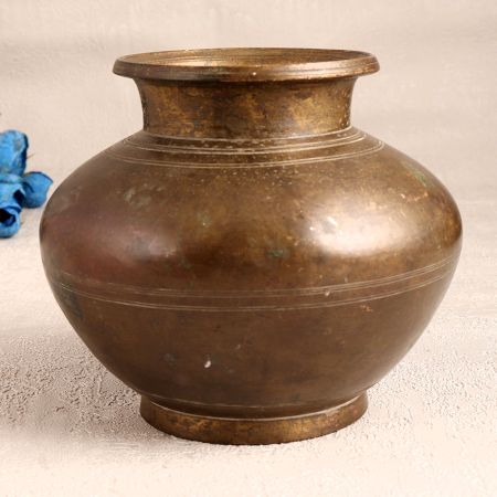High-Quality Brown Finish Brass Water Pot for Decoration