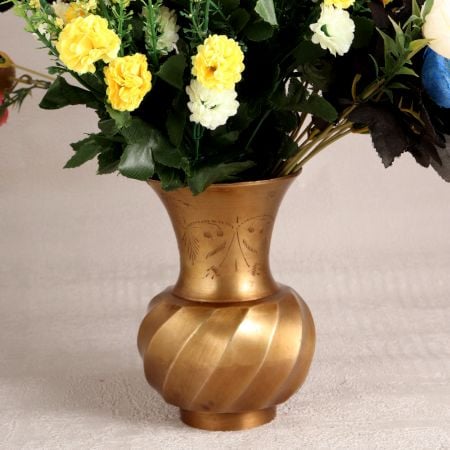 Handcrafted Premium Brass Flower Pot in Golden Finish