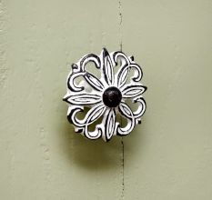 Antique White Floral Iron Cabinet Knobs
