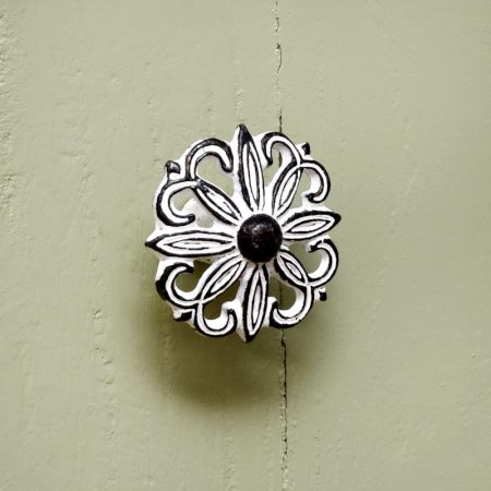 Antique White Floral Iron Cabinet Knobs