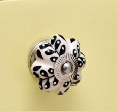 Black Leaf Ceramic Melon Knob