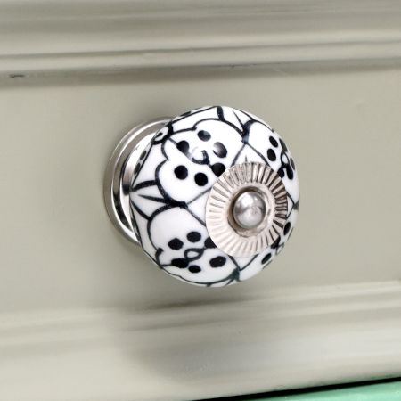 Black Floral Knob
