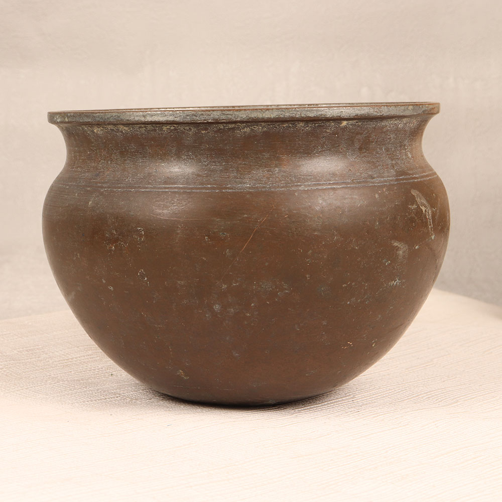 Vintage Handmade Brass Planter for Indoor Decoration